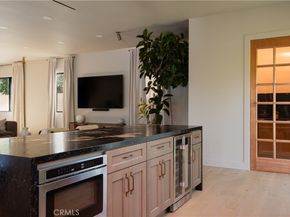 15719 Hartsook Street, Encino CA 91436