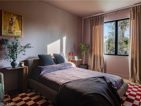 15719 Hartsook Street, Encino CA 91436