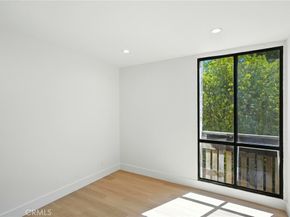 8601 International Avenue 233, Canoga Park CA 91304