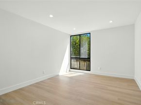 8601 International Avenue 233, Canoga Park CA 91304