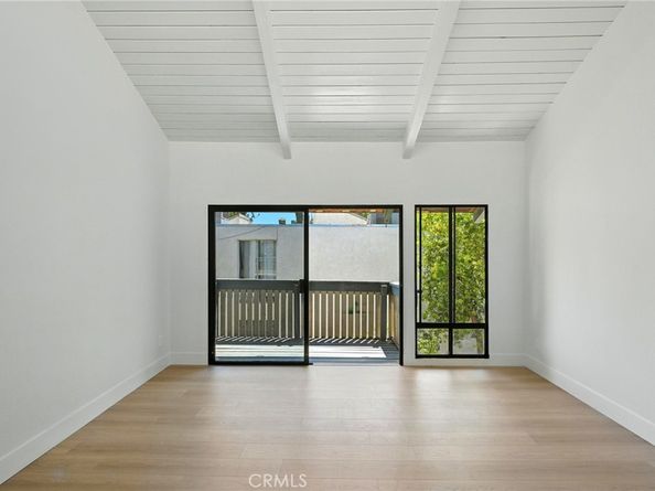 8601 International Avenue 233, Canoga Park CA 91304