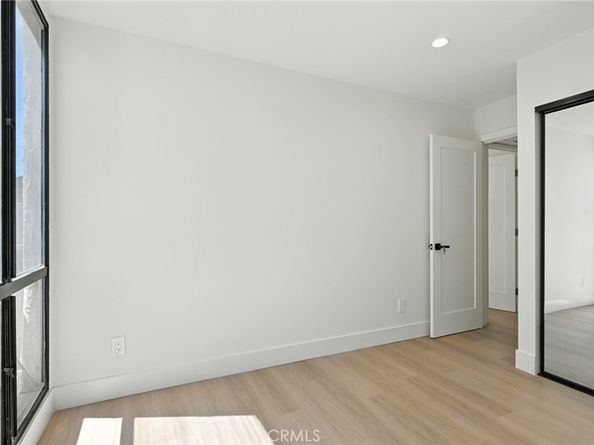 8601 International Avenue 233, Canoga Park CA 91304