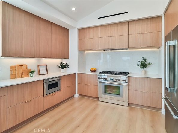 1369 Paseo Redondo, Burbank CA 91501