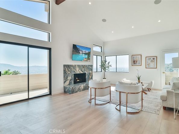 1369 Paseo Redondo, Burbank CA 91501