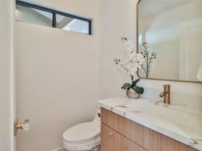1369 Paseo Redondo, Burbank CA 91501