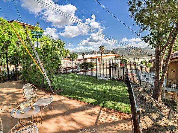 1369 Paseo Redondo, Burbank CA 91501