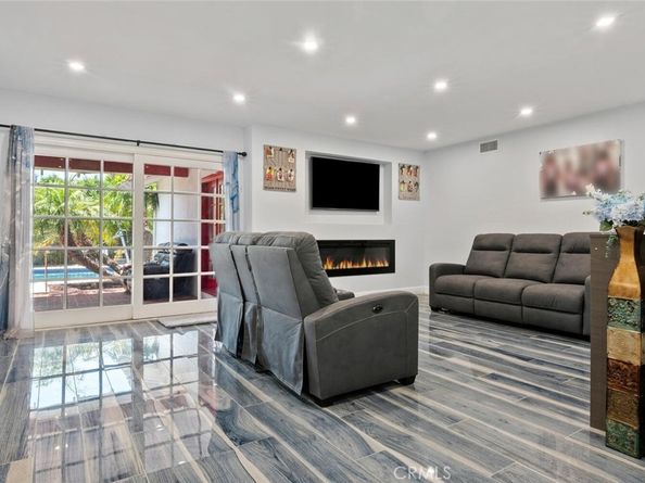 10225 Donna Avenue, Northridge CA 91324