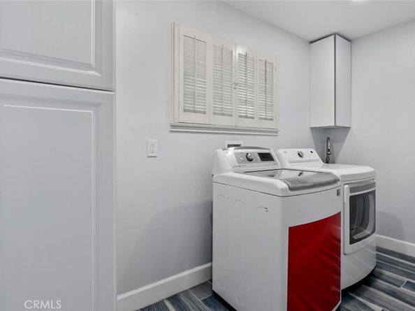 10225 Donna Avenue, Northridge CA 91324