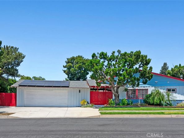 10225 Donna Avenue, Northridge CA 91324