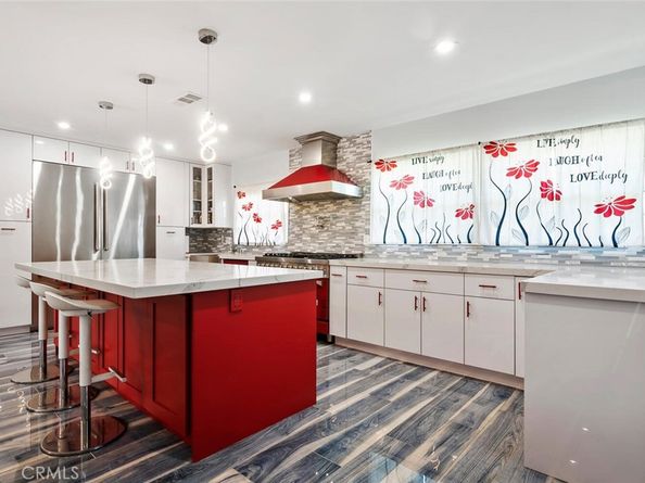 10225 Donna Avenue, Northridge CA 91324