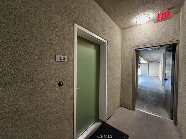 7551 Jordan Avenue 109, Canoga Park CA 91303