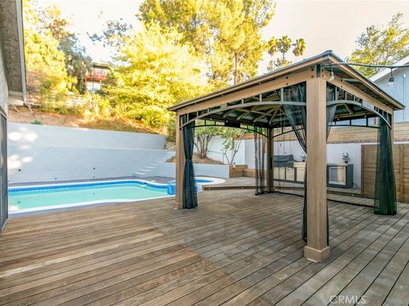 9620 Wheatland Avenue, Shadow Hills CA 91040