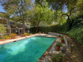 3847 Royal Woods Drive, Sherman Oaks CA 91403