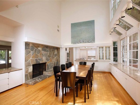3847 Royal Woods Drive, Sherman Oaks CA 91403