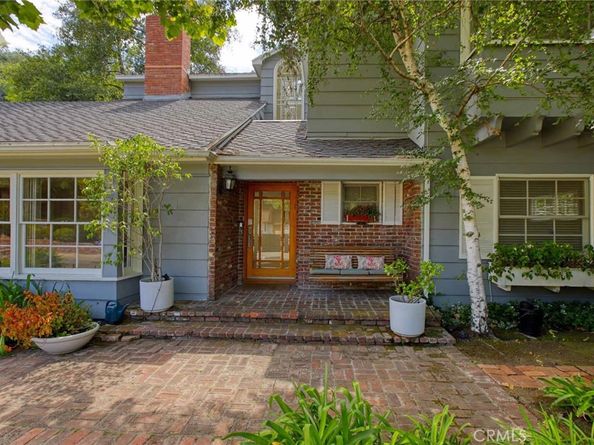 3847 Royal Woods Drive, Sherman Oaks CA 91403