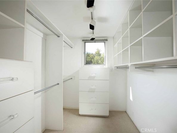 3847 Royal Woods Drive, Sherman Oaks CA 91403