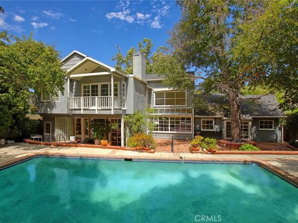 3847 Royal Woods Drive, Sherman Oaks CA 91403