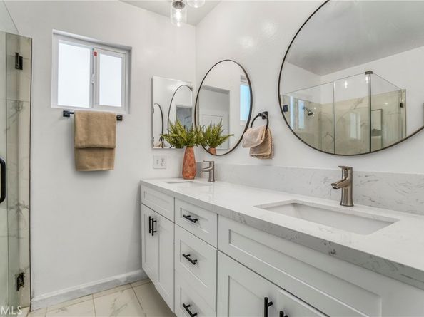 8400 Chimineas Avenue, Northridge CA 91325