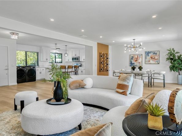 8400 Chimineas Avenue, Northridge CA 91325
