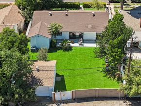 8400 Chimineas Avenue, Northridge CA 91325