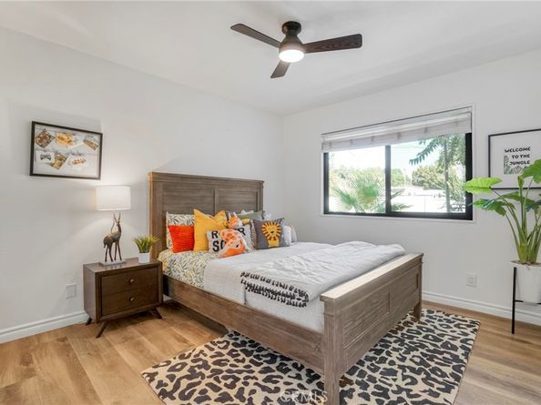 8400 Chimineas Avenue, Northridge CA 91325