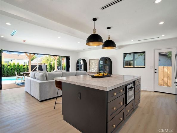 6667 Royer Avenue, West Hills CA 91307