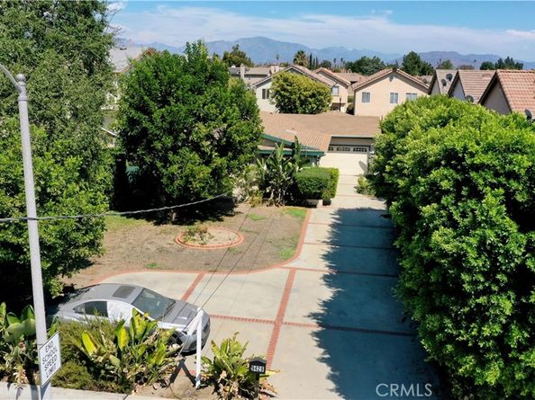 9428 Noble Avenue, North Hills CA 91343