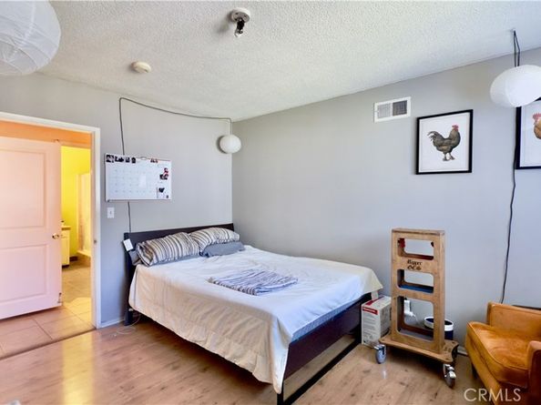 9428 Noble Avenue, North Hills CA 91343