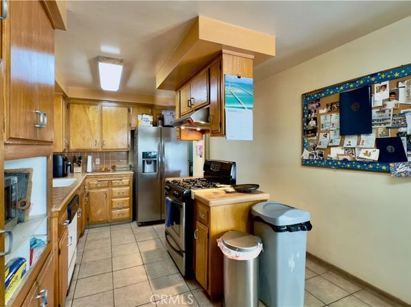 9428 Noble Avenue, North Hills CA 91343