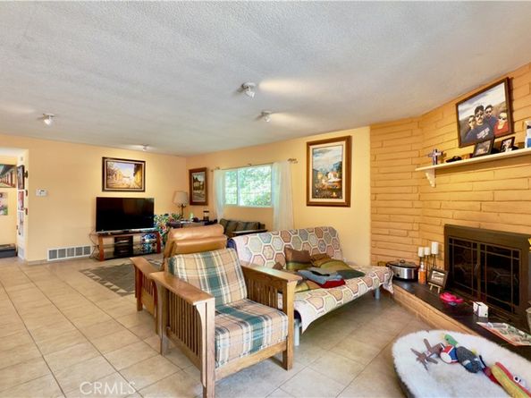 9428 Noble Avenue, North Hills CA 91343