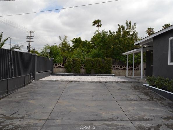 11068 Penrose, Sun Valley CA 91352