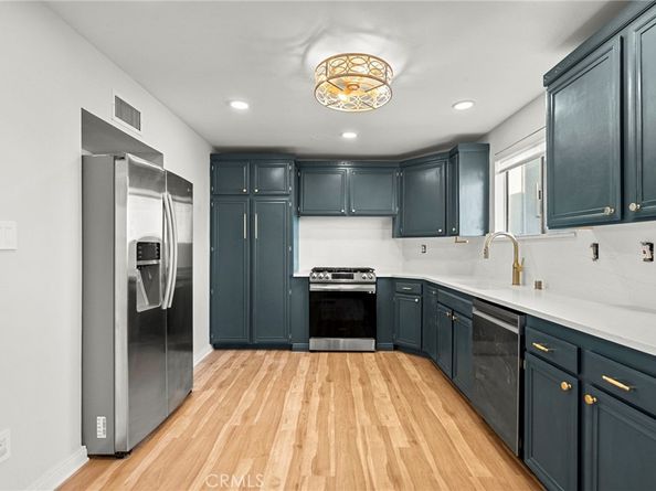 5305 White Oak Avenue K, Encino CA 91316