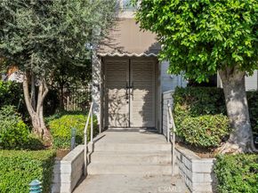 5305 White Oak Avenue K, Encino CA 91316