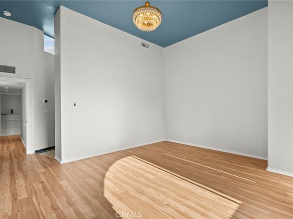 5305 White Oak Avenue K, Encino CA 91316