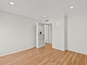 5305 White Oak Avenue K, Encino CA 91316