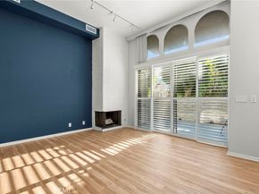 5305 White Oak Avenue K, Encino CA 91316