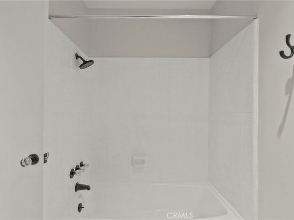 5305 White Oak Avenue K, Encino CA 91316