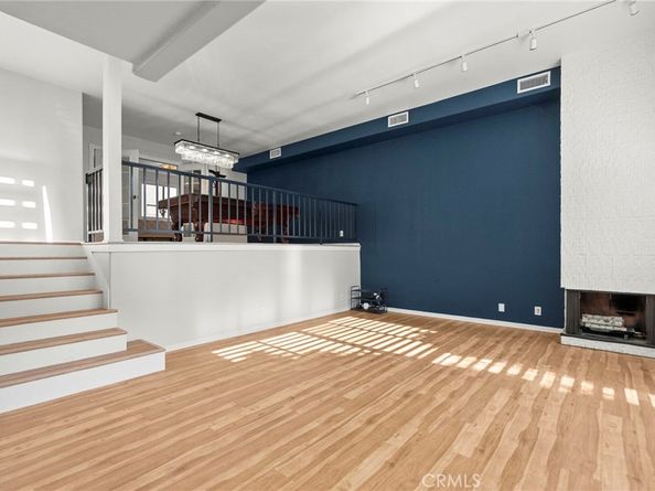 5305 White Oak Avenue K, Encino CA 91316