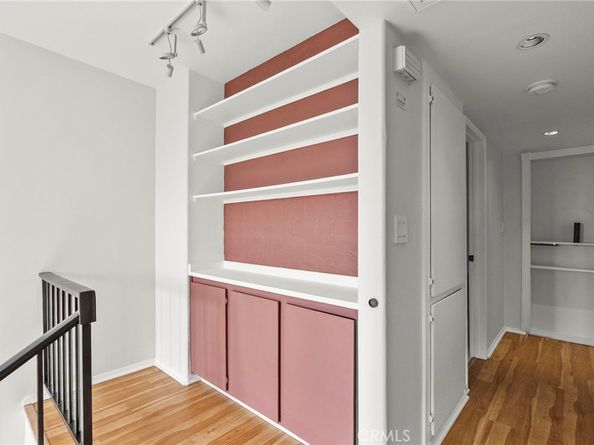 5305 White Oak Avenue K, Encino CA 91316