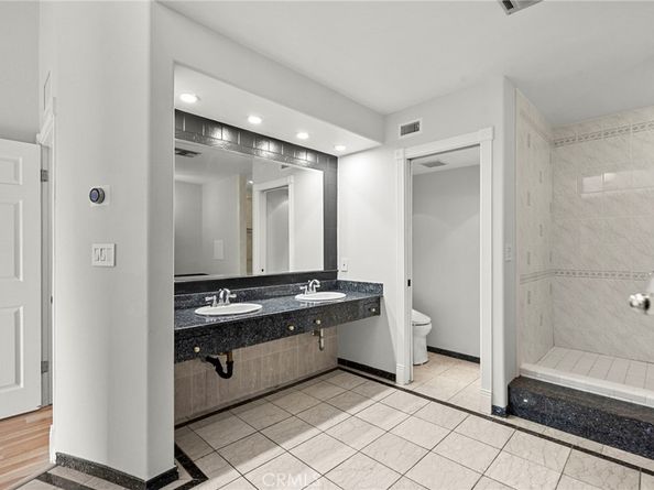 5305 White Oak Avenue K, Encino CA 91316