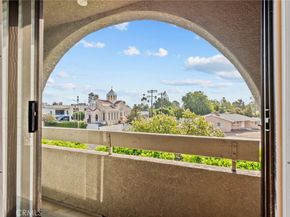 5305 White Oak Avenue K, Encino CA 91316