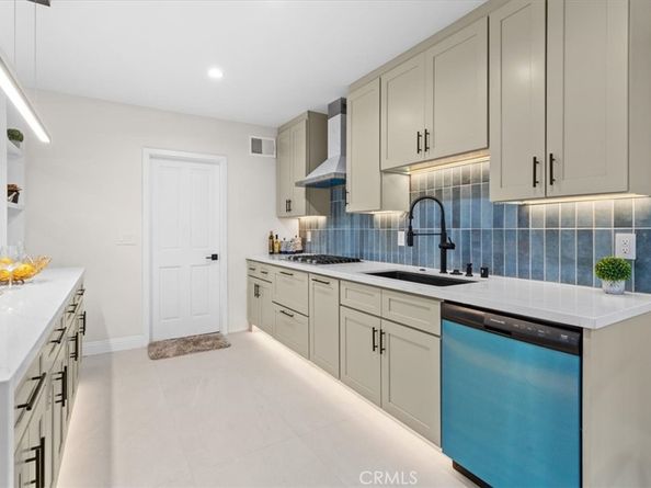 16842 Liggett Street, Los Angeles CA 91343