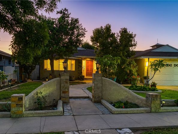 10049 10049 Langdon, San Fernando CA 91345