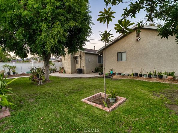 10049 Langdon, San Fernando CA 91345