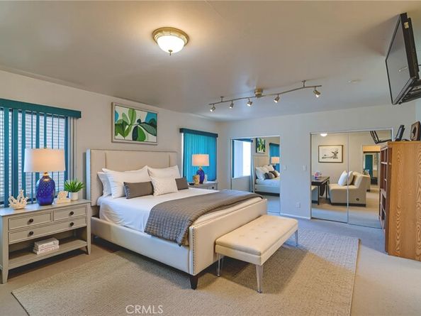 10049 Langdon, San Fernando CA 91345