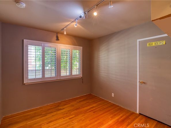 10049 Langdon, San Fernando CA 91345