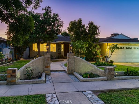 10049 10049 Langdon, San Fernando CA 91345
