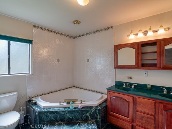 10049 Langdon, San Fernando CA 91345