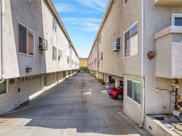 8828 Burnet Avenue 9, North Hills CA 91343