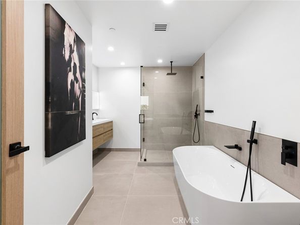 5130 Medina Road, Woodland Hills CA 91364